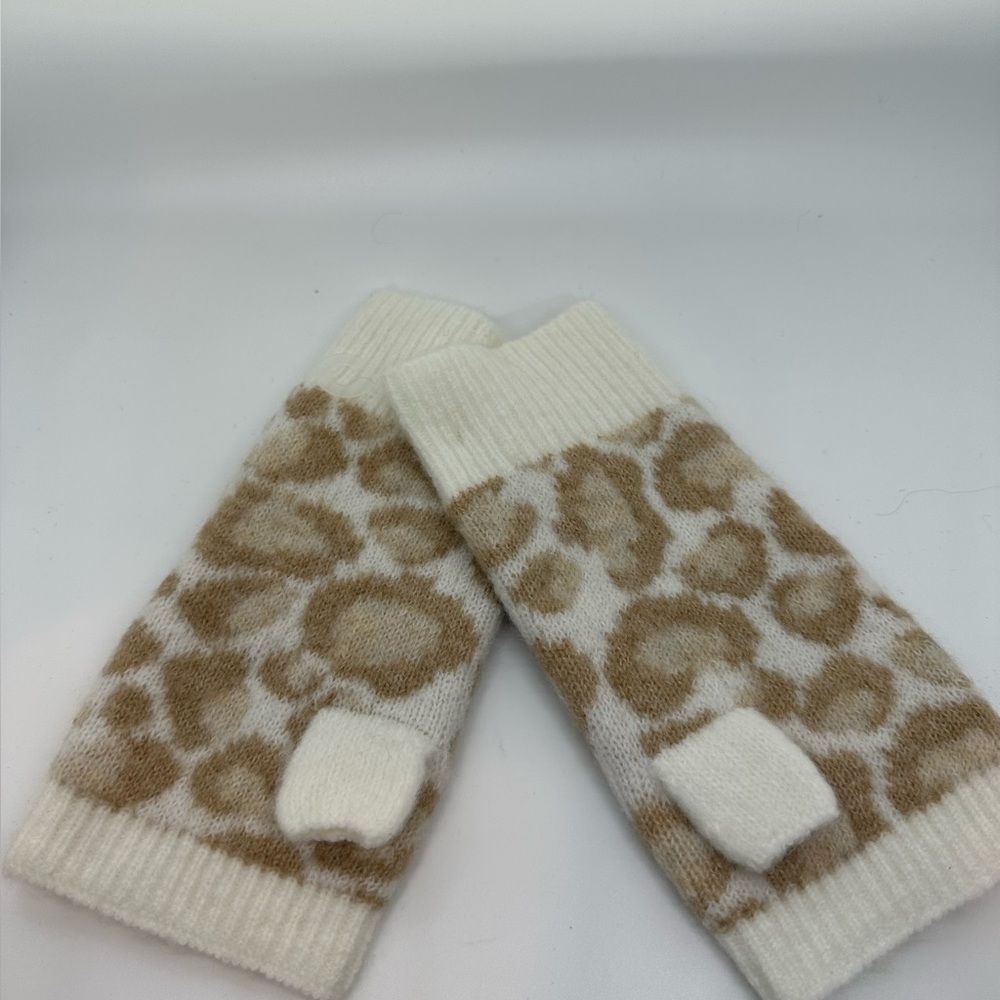 Cheetah Print Fingerless Gloves
